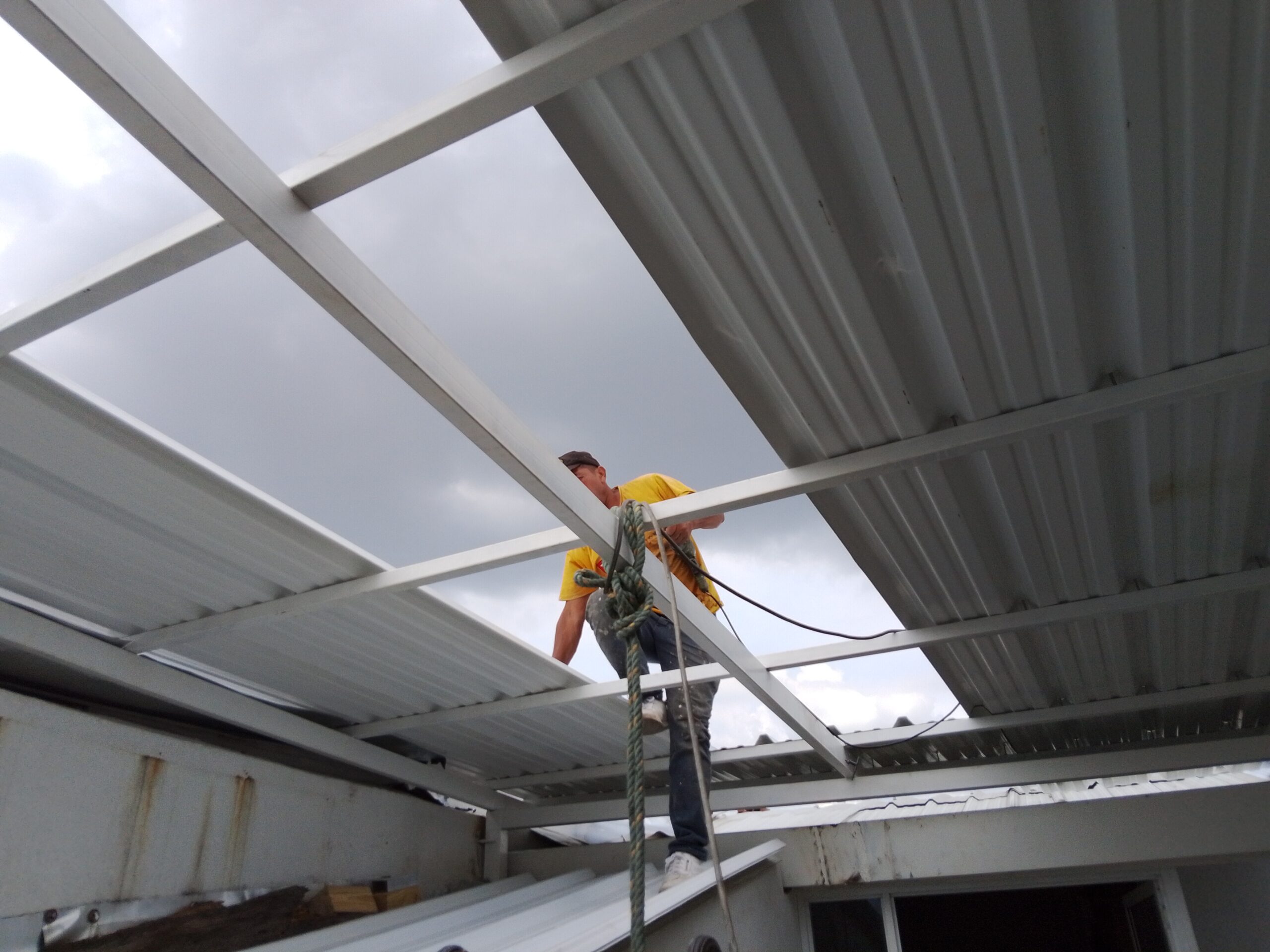 parasoles, Pérgolas y Estructuras  metálicas en generalparasoles, Pérgolas y Estructuras  metálicas en general